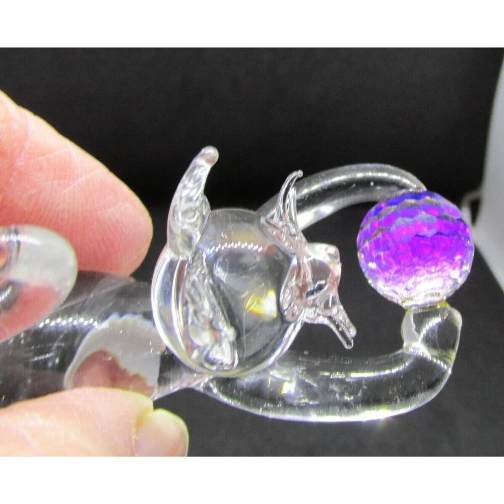 Hand brown Glass Cat Figurine Kitten with Crystal Ball Color Changing Yarn ball